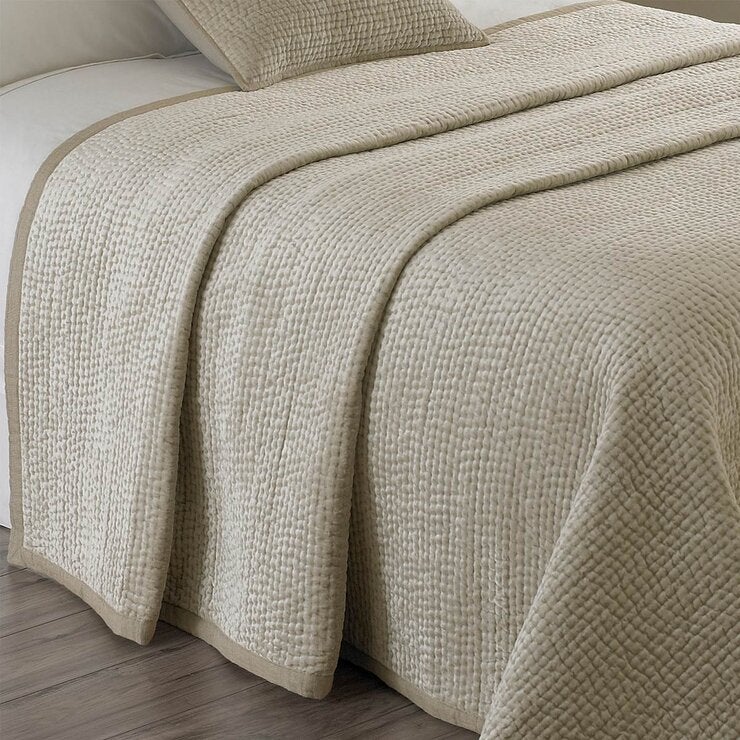 Paoletti Brooklands quilted super king bedspread champagne (British brand)