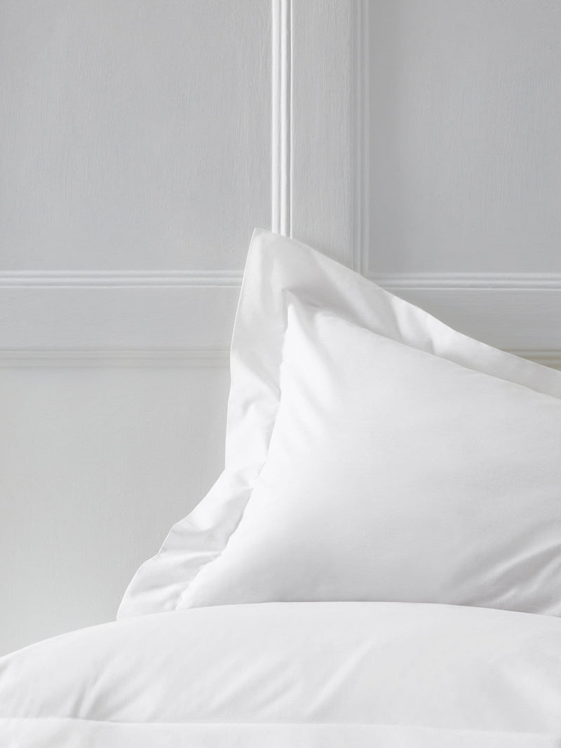 White cotton-rich oxford duvet cover and pillowcase set (British brand)