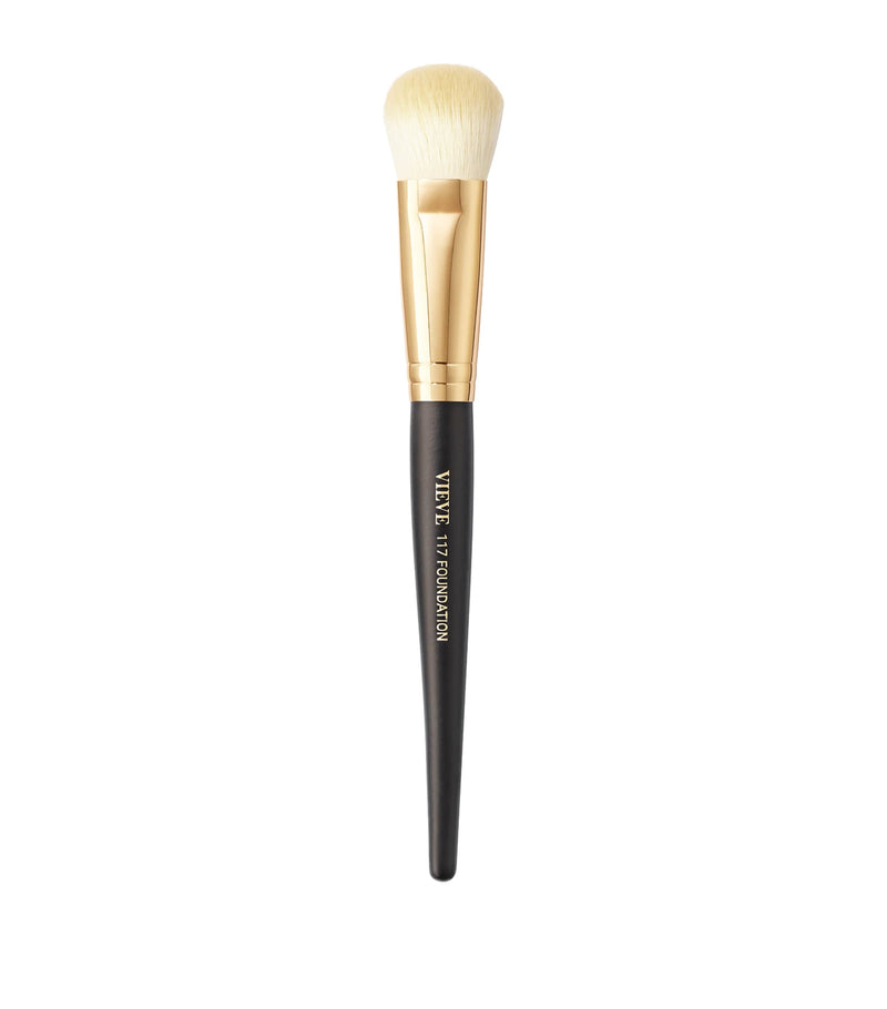 Vieve 117 foundation brush with ergonomic handle and domed bristles (British brand)