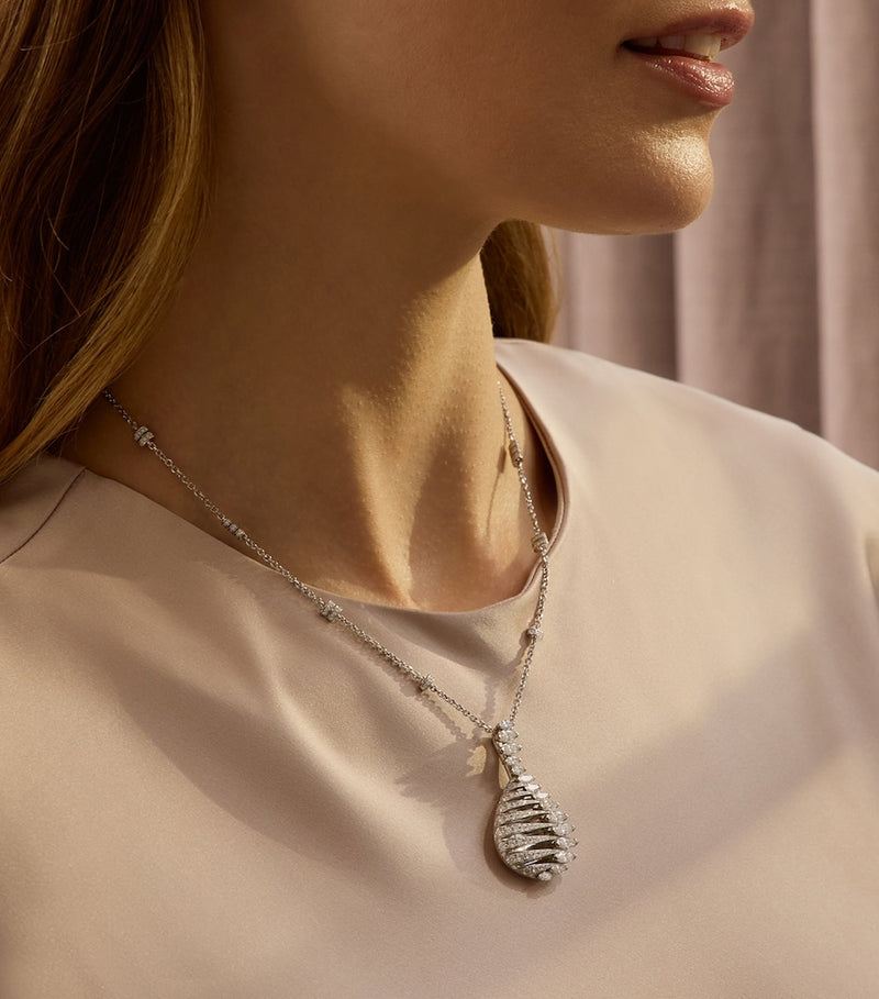 Boodles platinum diamond pendant necklace - British product