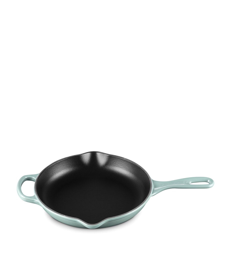 Le Creuset cast iron skillet 23cm, UK version