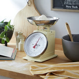 Habitat mechanical kitchen scale in cream with 5kg capacity, UK version