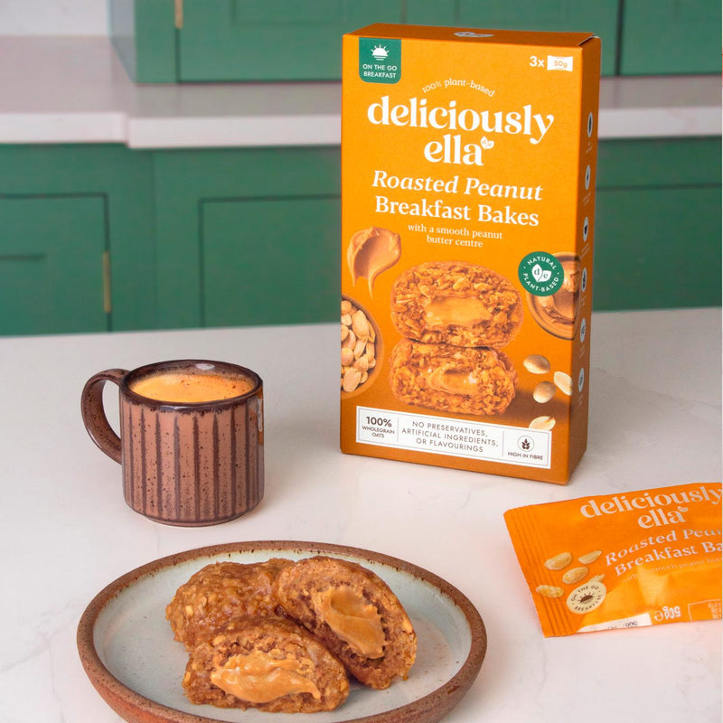 Deliciously Ella roasted peanut breakfast bakes with peanut butter centre 150g - British product