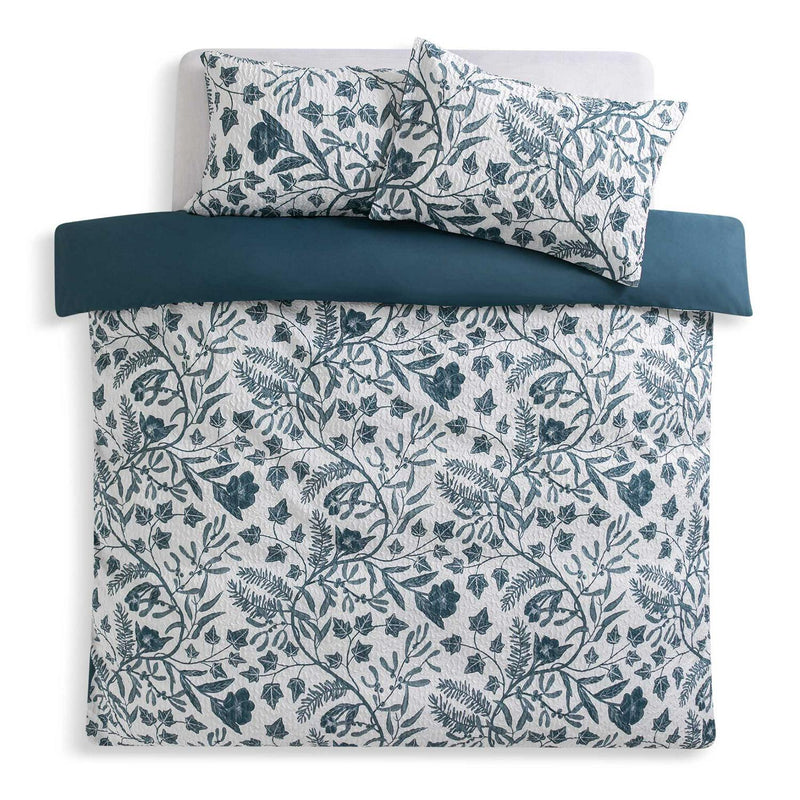 Embossed Foliage Pattern Bedding Set in White and Blue, Made from 100% Polyester Percale