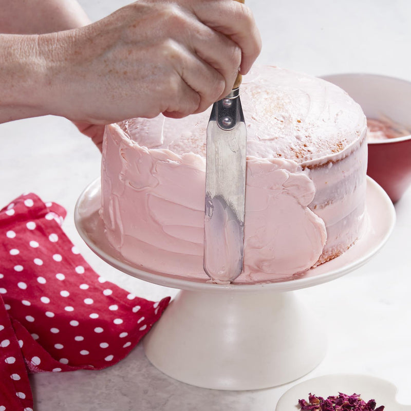 Betty Crocker strawberry flavour icing 400g tub - British product
