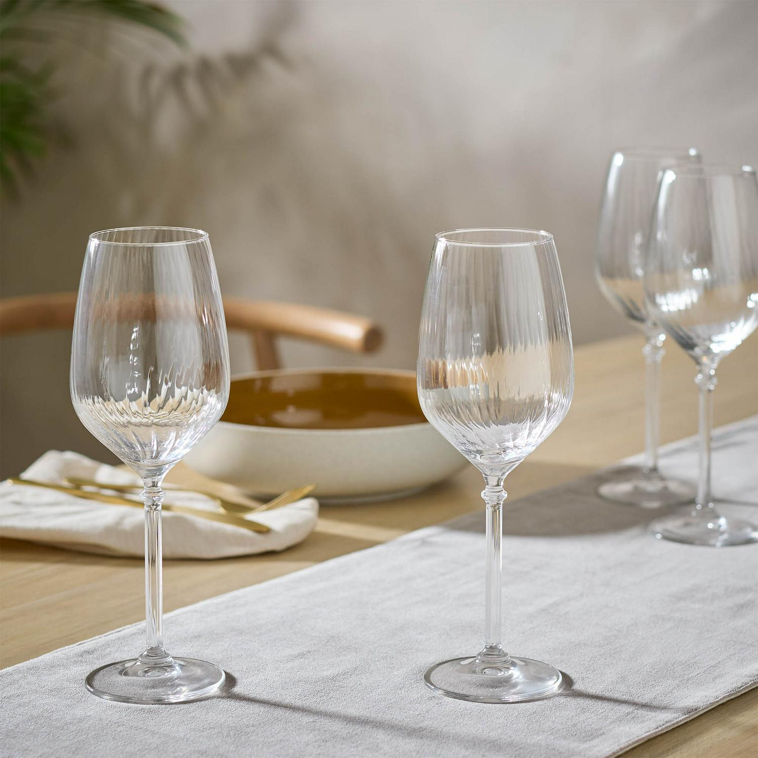 Ribbed White Wine Glass with Stem 400ml