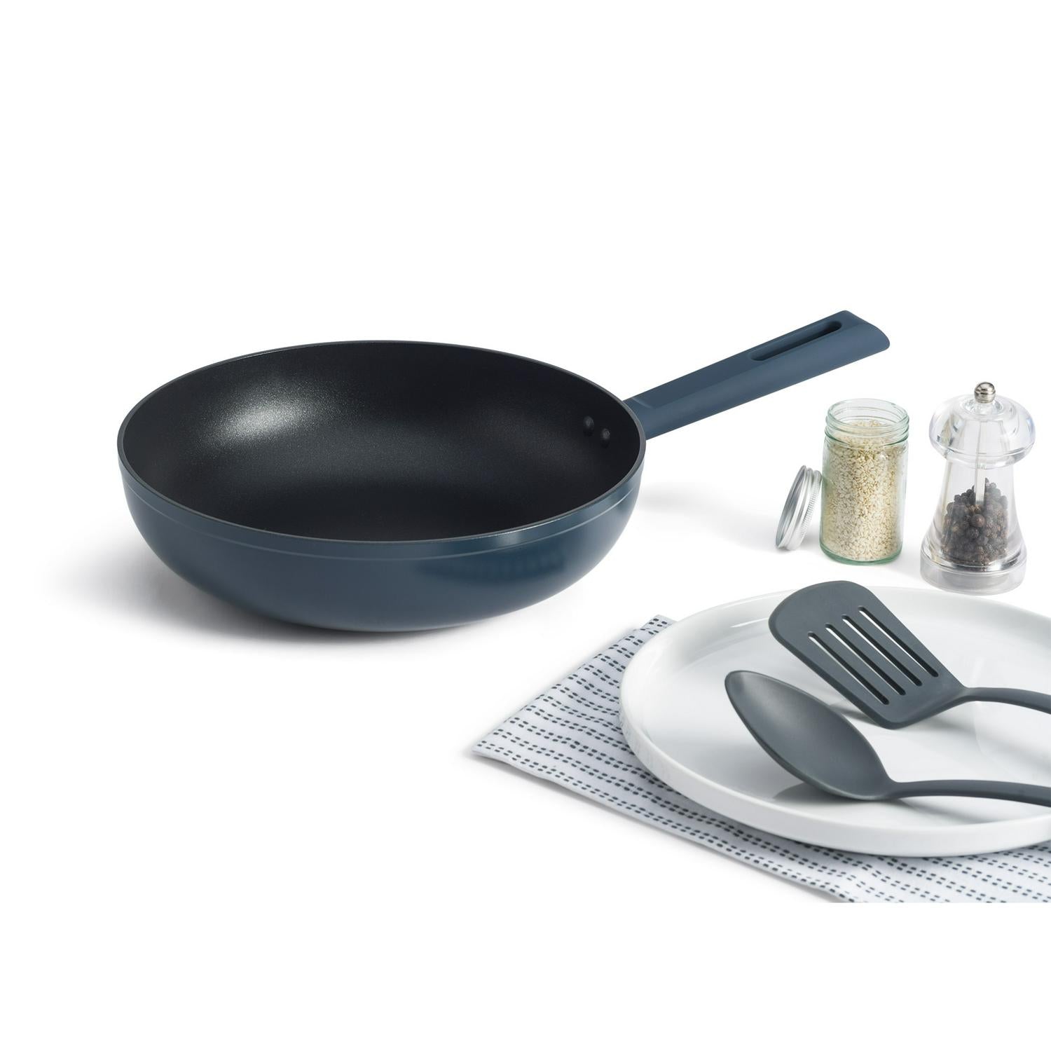 Habitat non stick aluminium wok 28cm, UK version