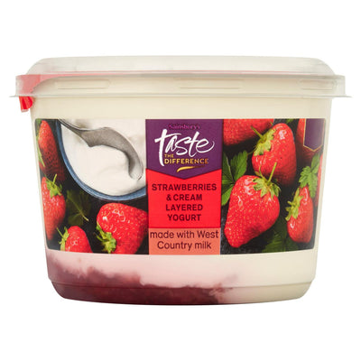 Sainsbury's Erdbeer- & Sahne-Schichtjoghurt Dessert gesüßt 450g
