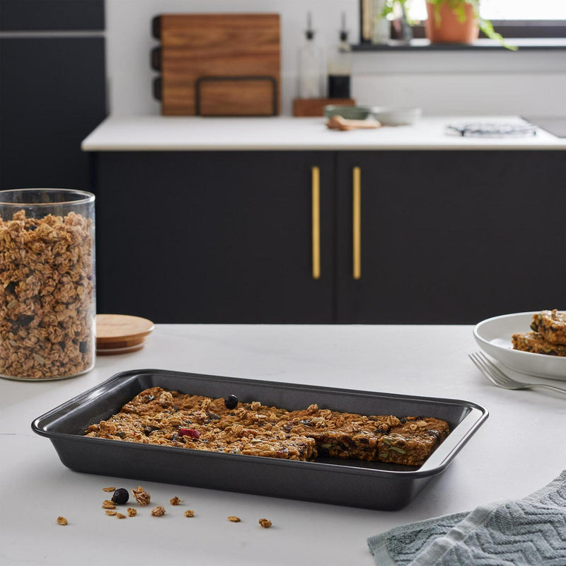 Habitat carbon steel roaster tray 31.3 x 20 cm, UK version