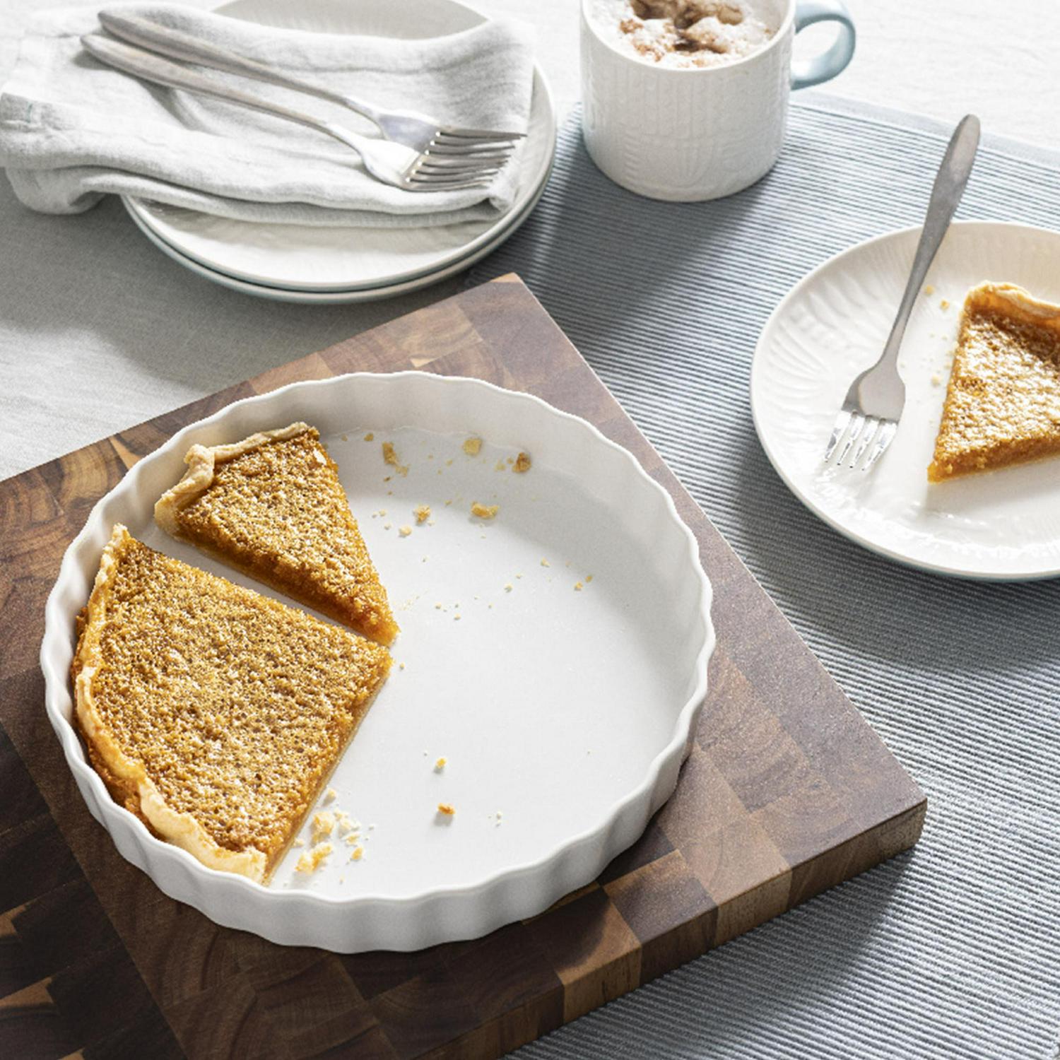 Habitat Riko porcelain pie dish cream 24cm, UK version