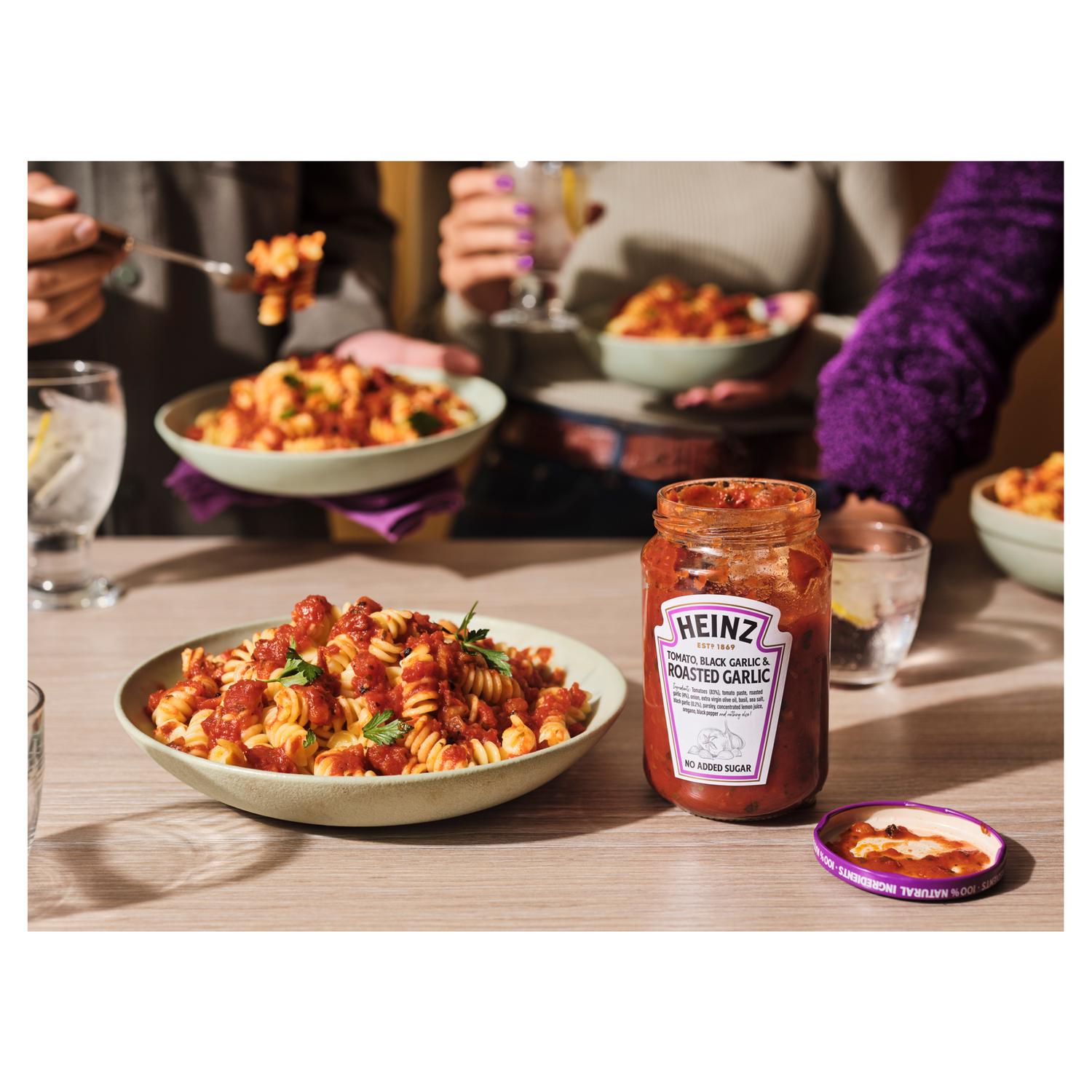 Heinz tomato black garlic pasta sauce 350g, imported from the UK