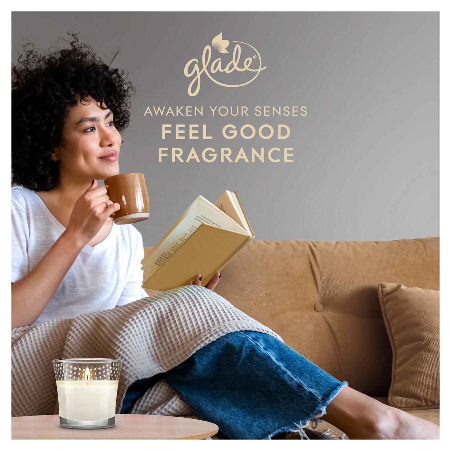 Glade Vanilla Blossom scented candle 112g, imported from the UK