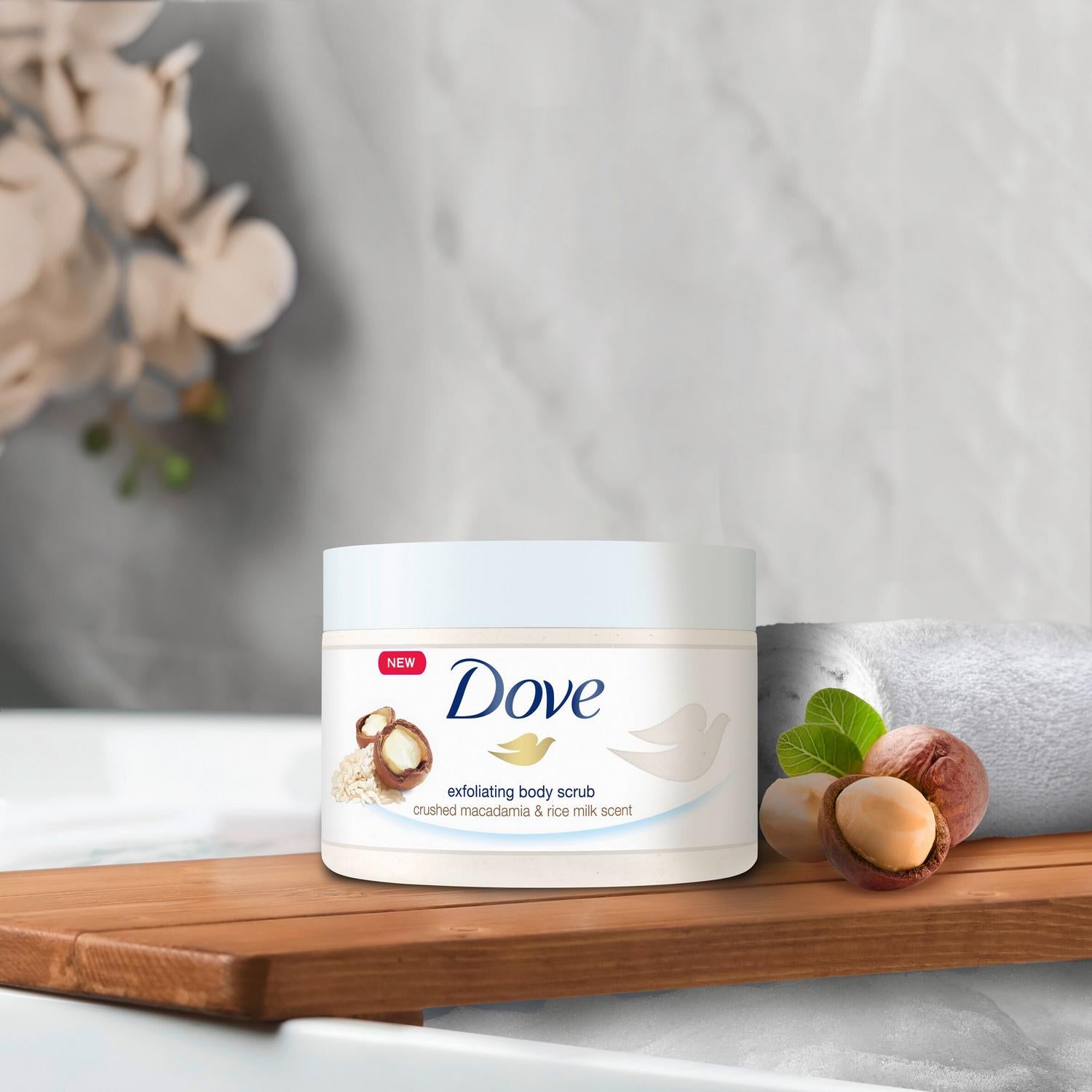 Dove Body Scrub Crushed Macadamia & Rice Milk 225ml - British product
