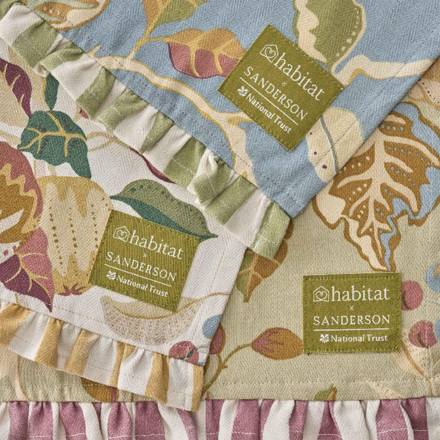 Habitat Berry Double Oven Gloves L92cm, UK version