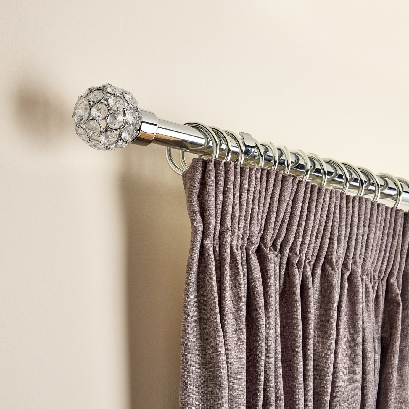 Argos Home chrome extendable curtain pole 110cm to 300cm - British product