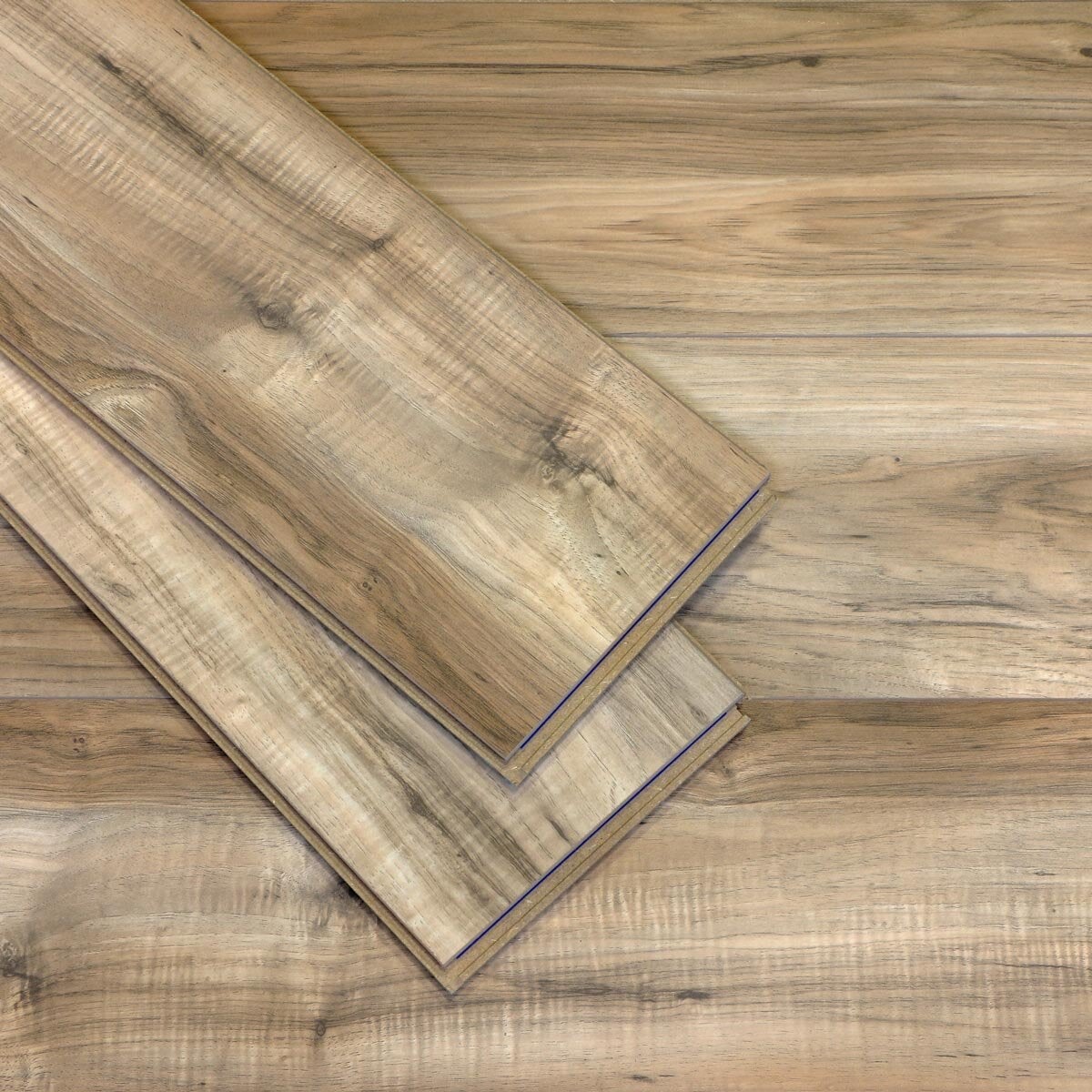 Golden Select Toasted Almond laminate flooring 1.146m² pack, UK version