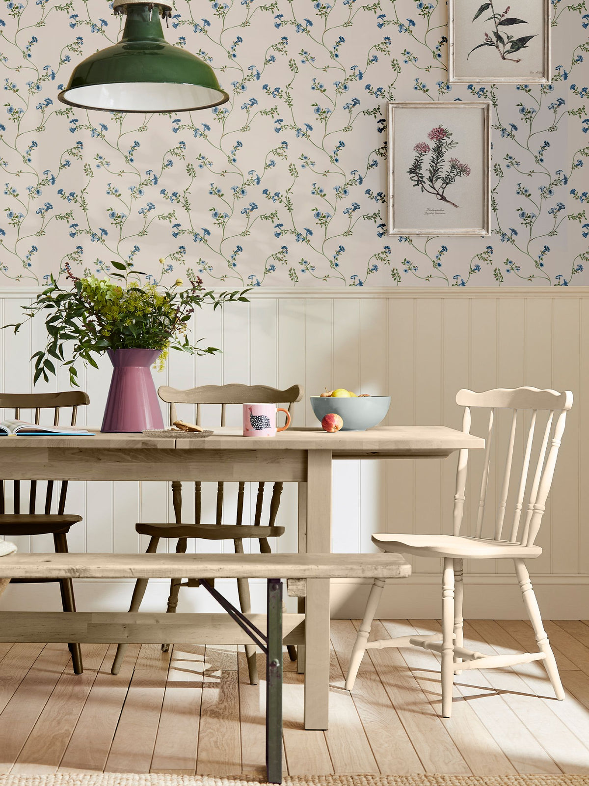 Joules wallpaper sample Cream Robey Cottage Floral, UK version