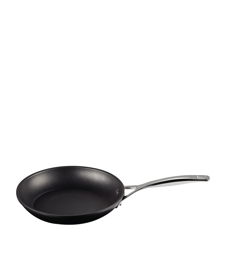 Le Creuset Toughened Non-Stick shallow frying pan 25cm, UK version