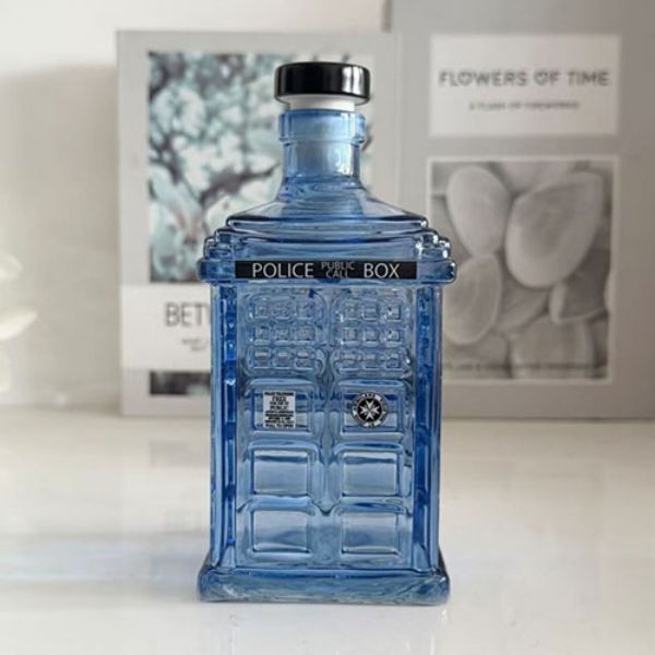 Leaper phone booth shaped whisky bottle, imported from the UK