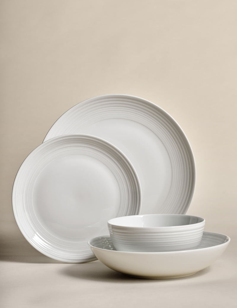 Ribbed porcelain dinner set 16 piece (British brand)