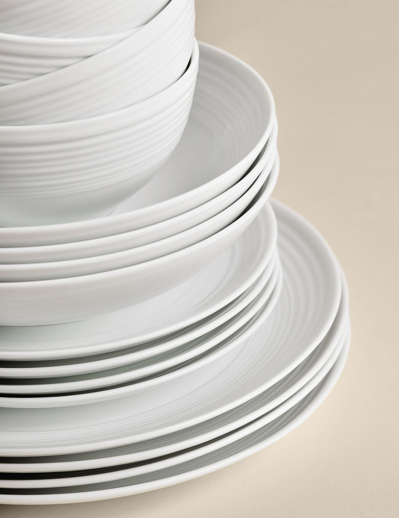 Ribbed porcelain dinner set 16 piece (British brand)
