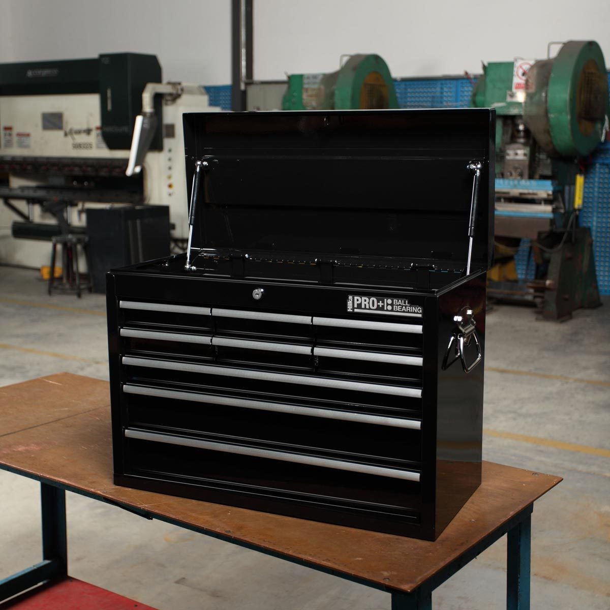 Hilka HD Pro+ 27-inch 9-drawer tool chest - British product