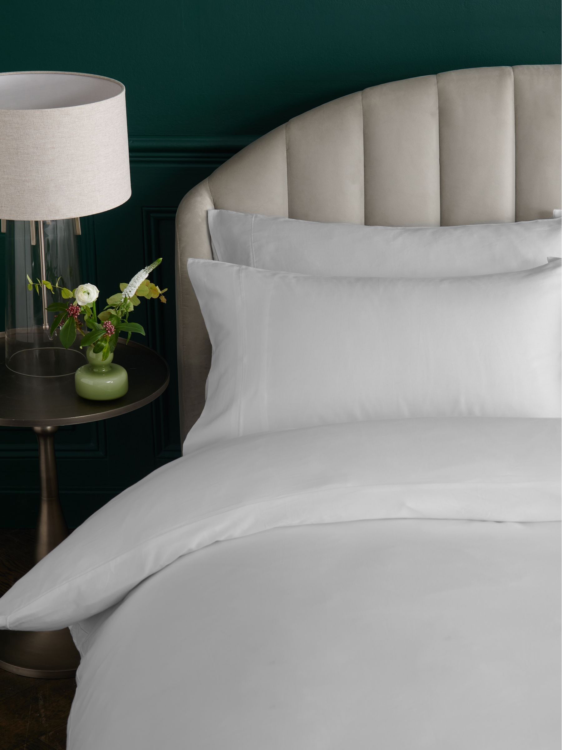White Collection Luxe 300 Thread Count Cotton Sateen Satin Stitch Luxury Duvet Cover And Pillowcase Set