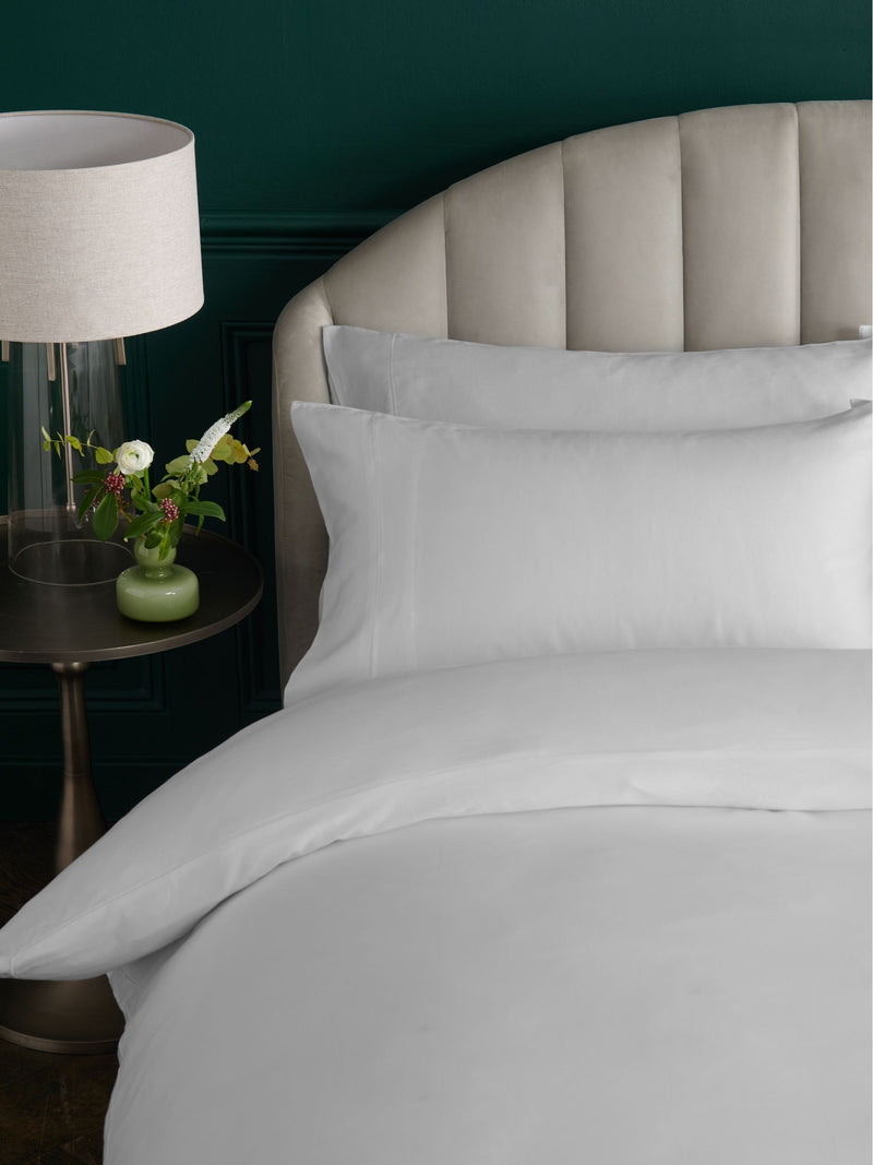 White Collection Luxe 300 Thread Count Cotton Sateen Satin Stitch Luxury Duvet Cover And Pillowcase Set