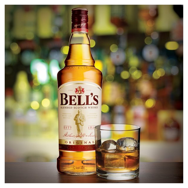 Bell's Blended Scotch Whisky   1L GOODS M&S   