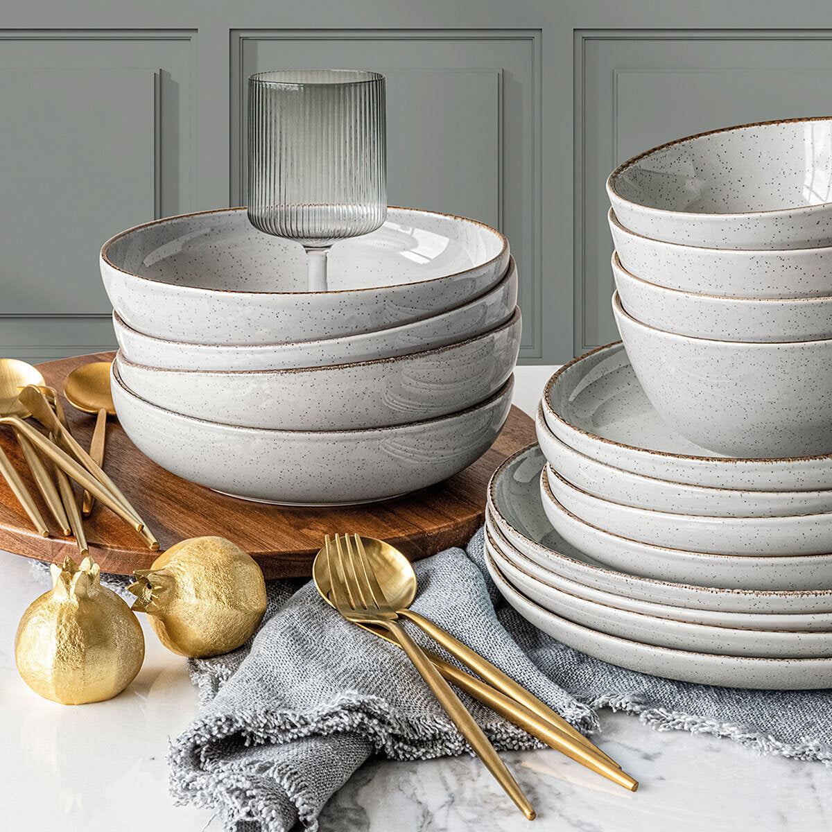 Over & Back Stoneware Dinnerware Set, 16 Piece in 2 Colours GOODS Costco UK