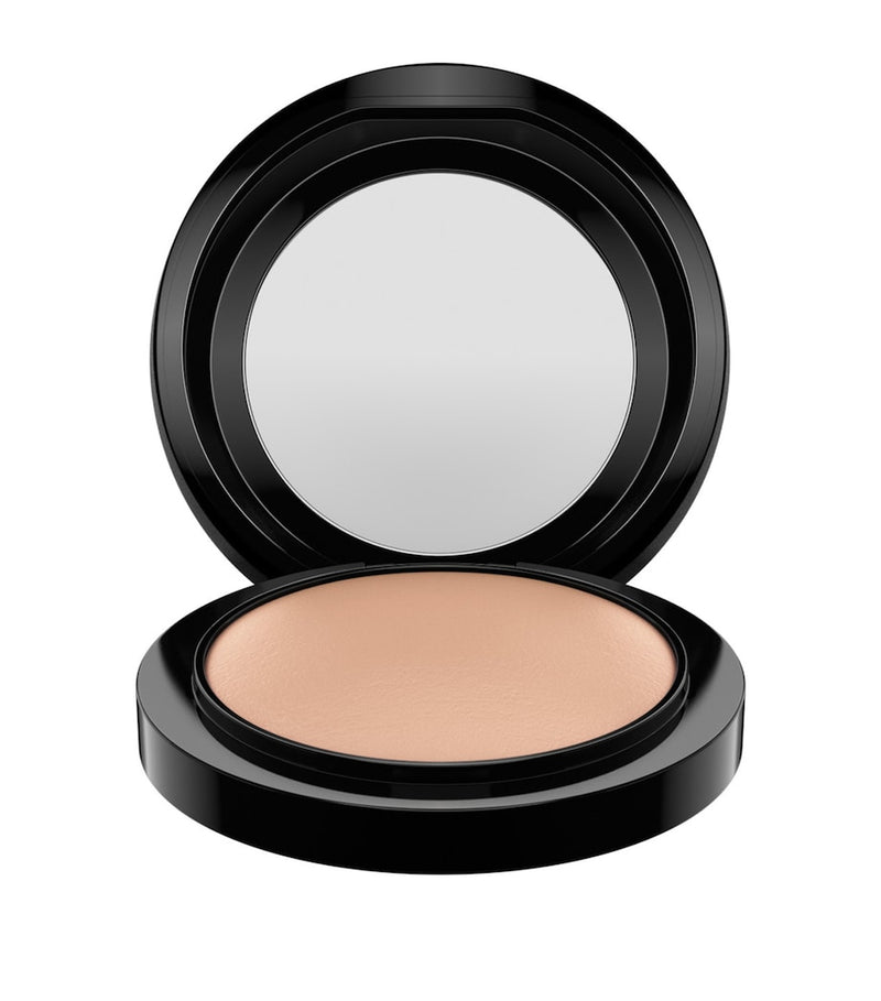 MAC Mineralize Skinfinish Natural face powder, imported from the UK