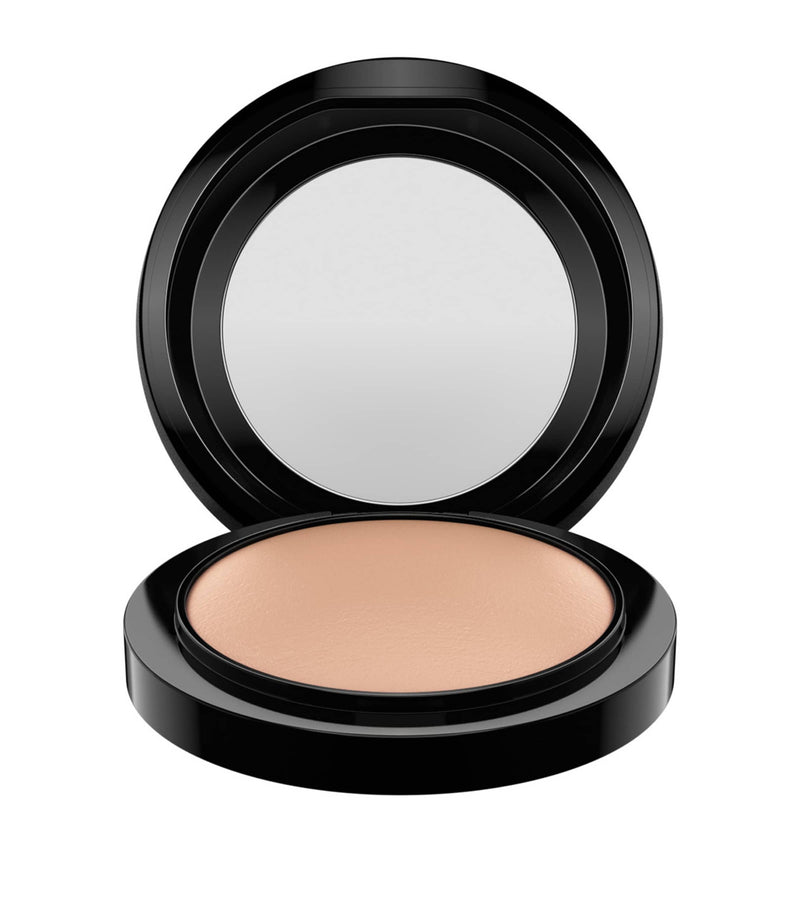 MAC Mineralize Skinfinish Natural face powder, imported from the UK