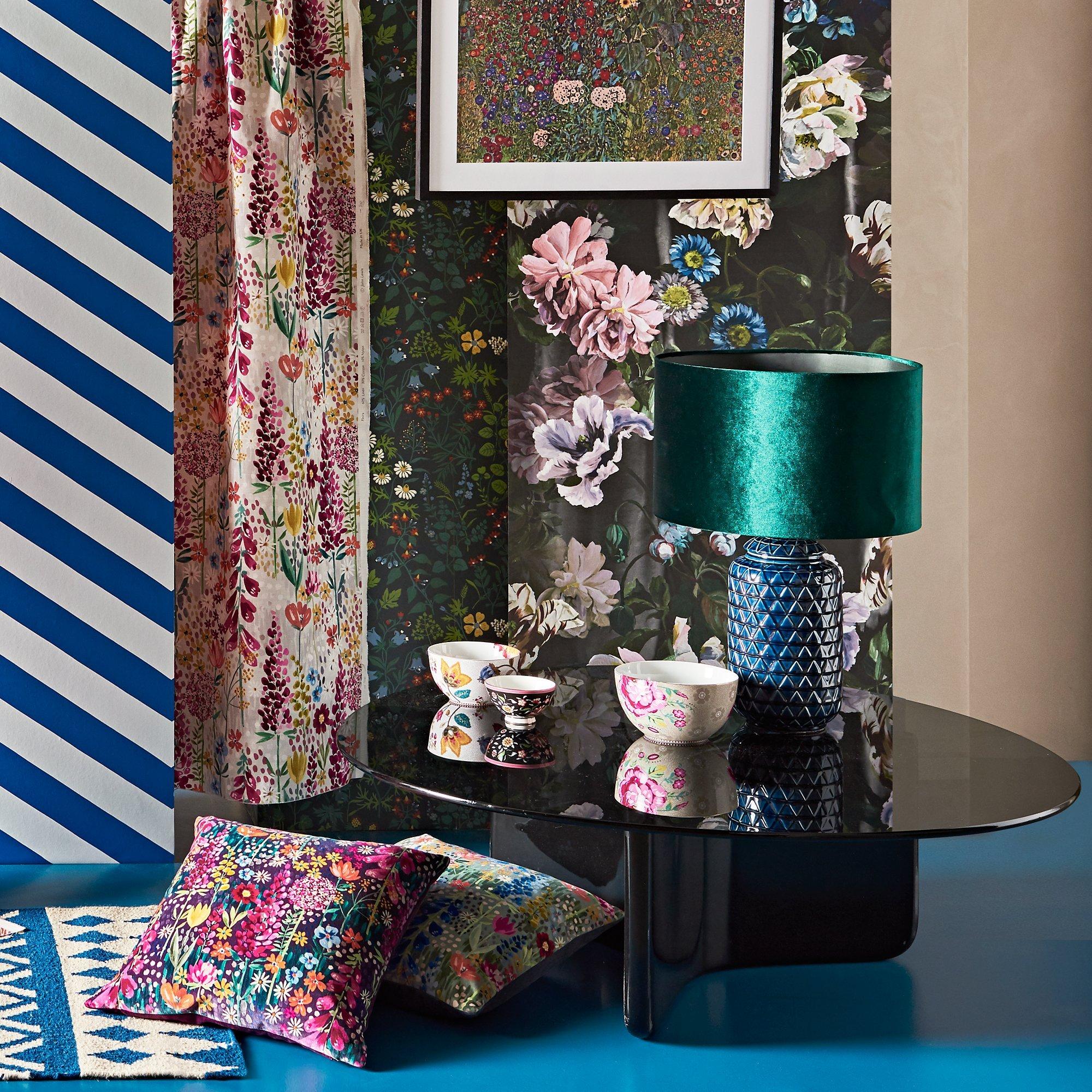 Designers Guild Delft Flower Grande wallpaper 6m x 70cm, imported from the UK