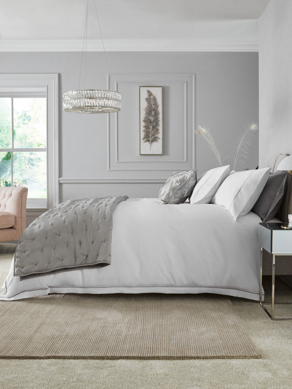 White Silver duvet cover and pillowcase set (British brand)