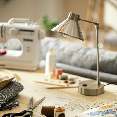 Habitat Bobby metall skrivebordslampe - sølv