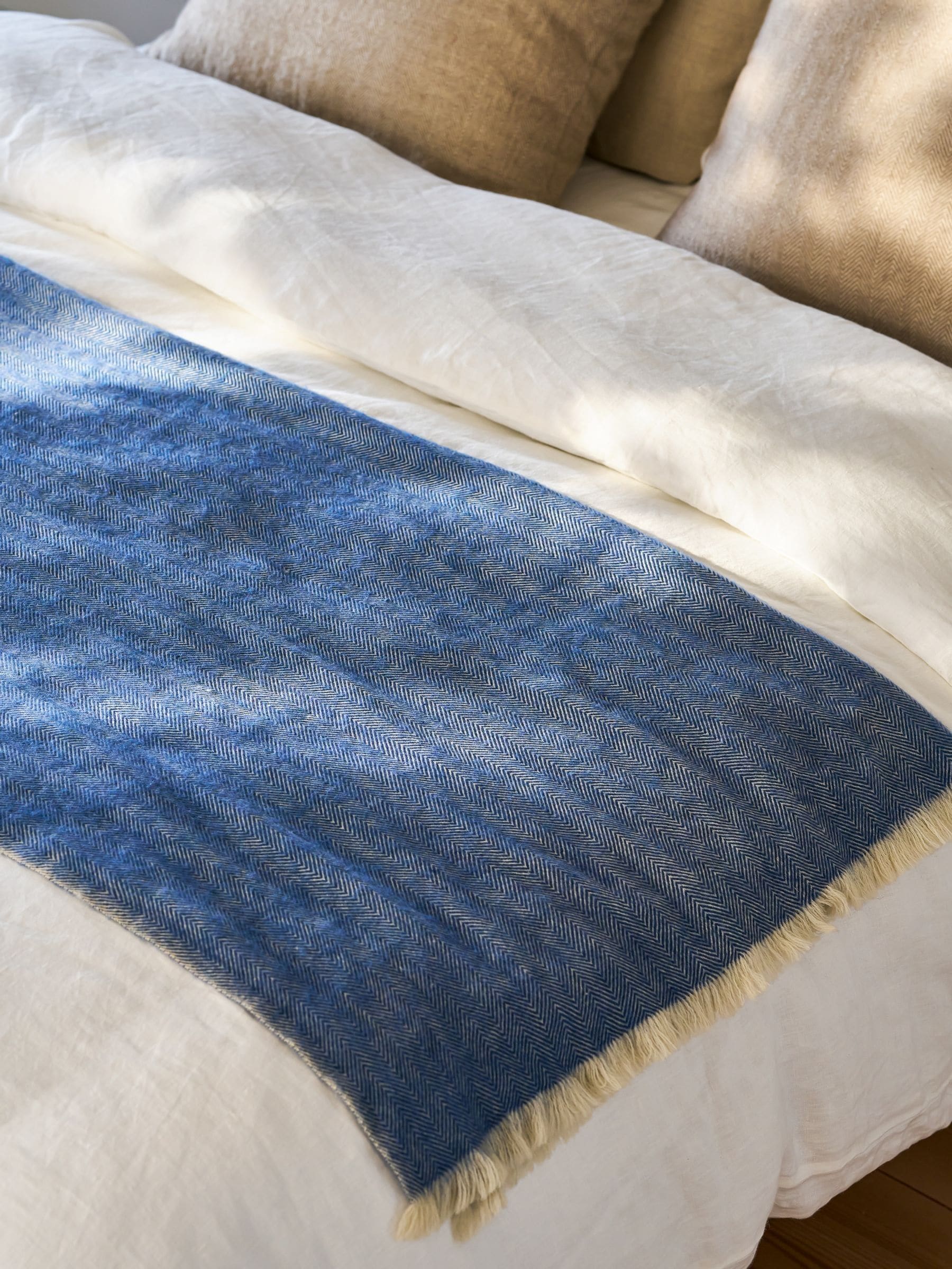 Garden Trading Cove Blue Herringbone throw 130x170cm, UK version