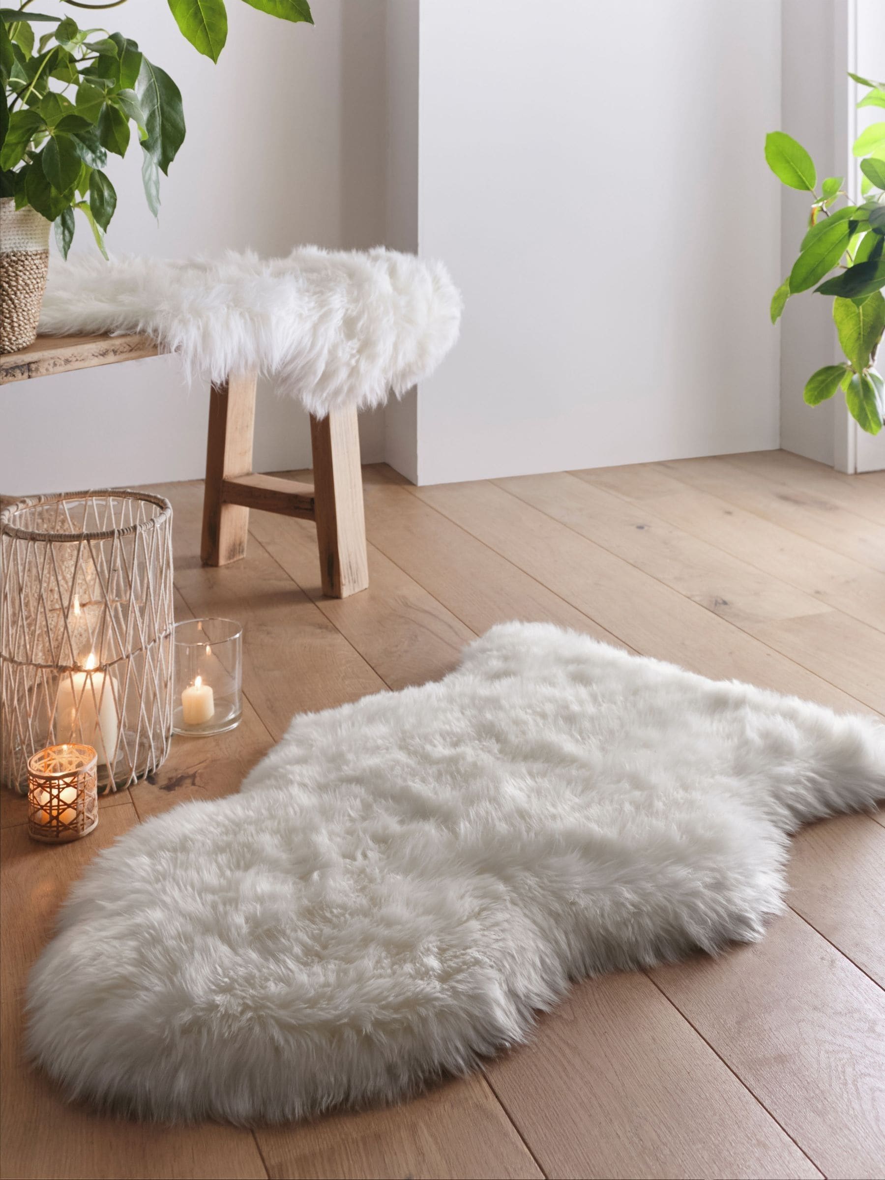 Origin Rugs Natural Sheepskin Rug