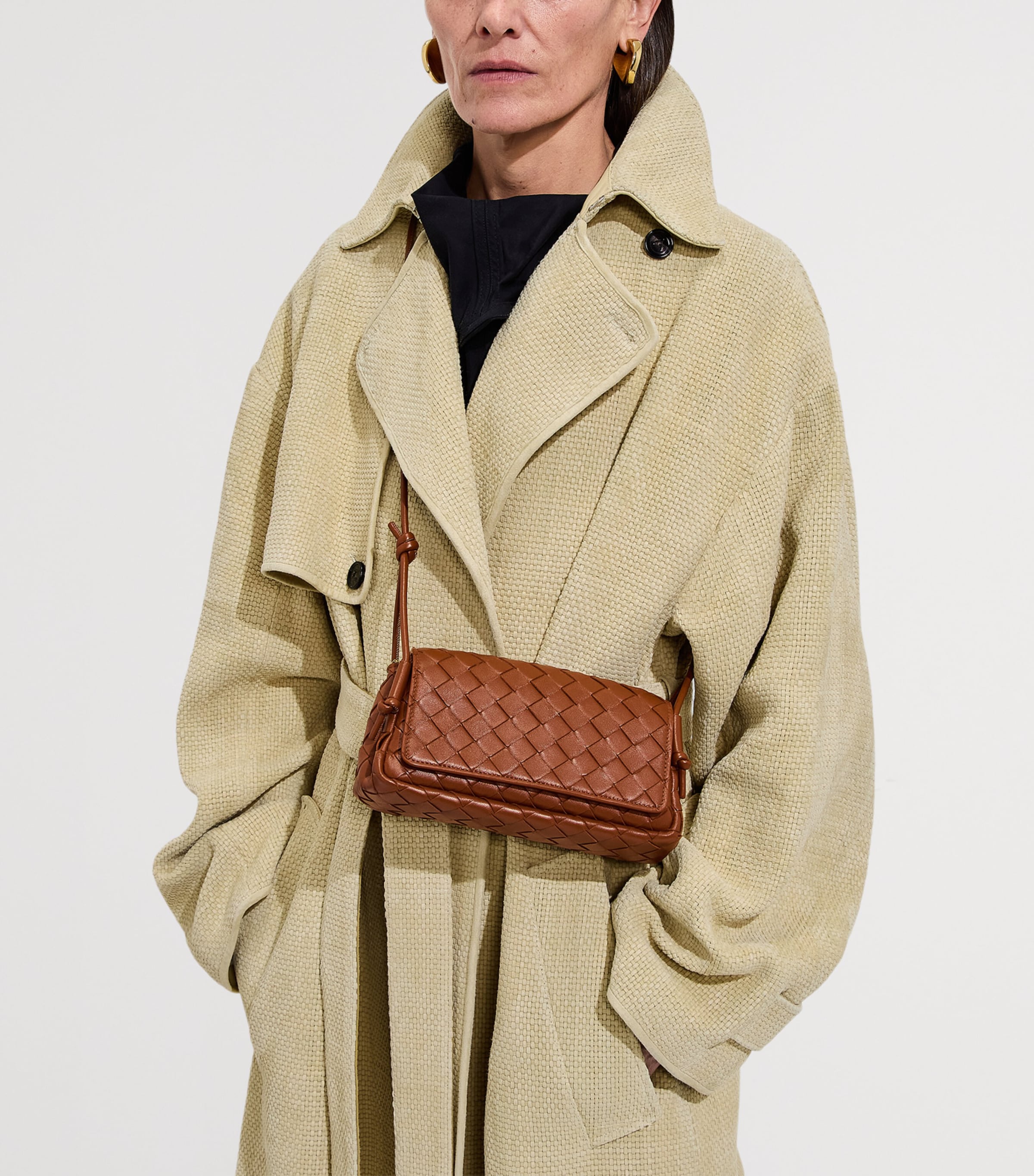 حقيبة كروس بودي Bottega Veneta Notturno، نسخة المملكة المتحدة