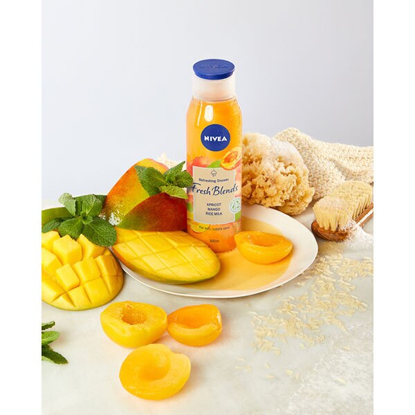 DNR NIVEA Fresh Blends Apricot & Mango Shower Gel 300ml GOODS Superdrug   