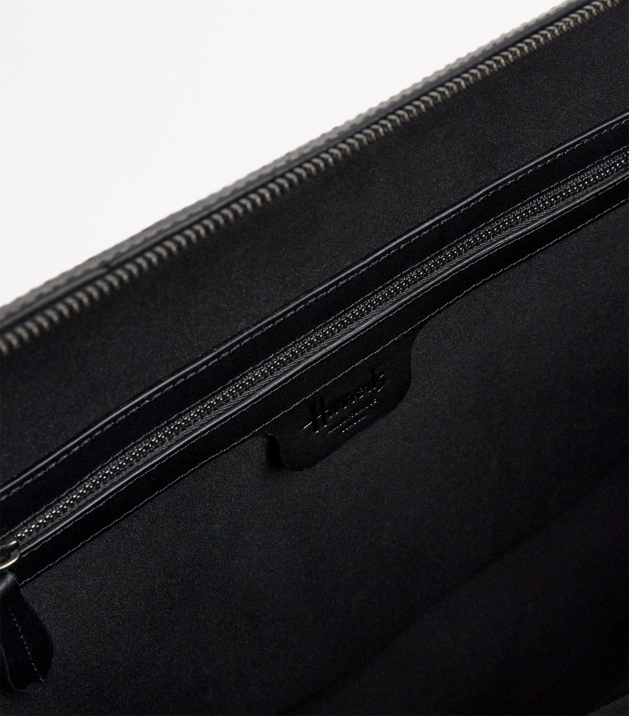 Saffiano Leather Briefcase with Compartmentalised Interior 30x40x7cm