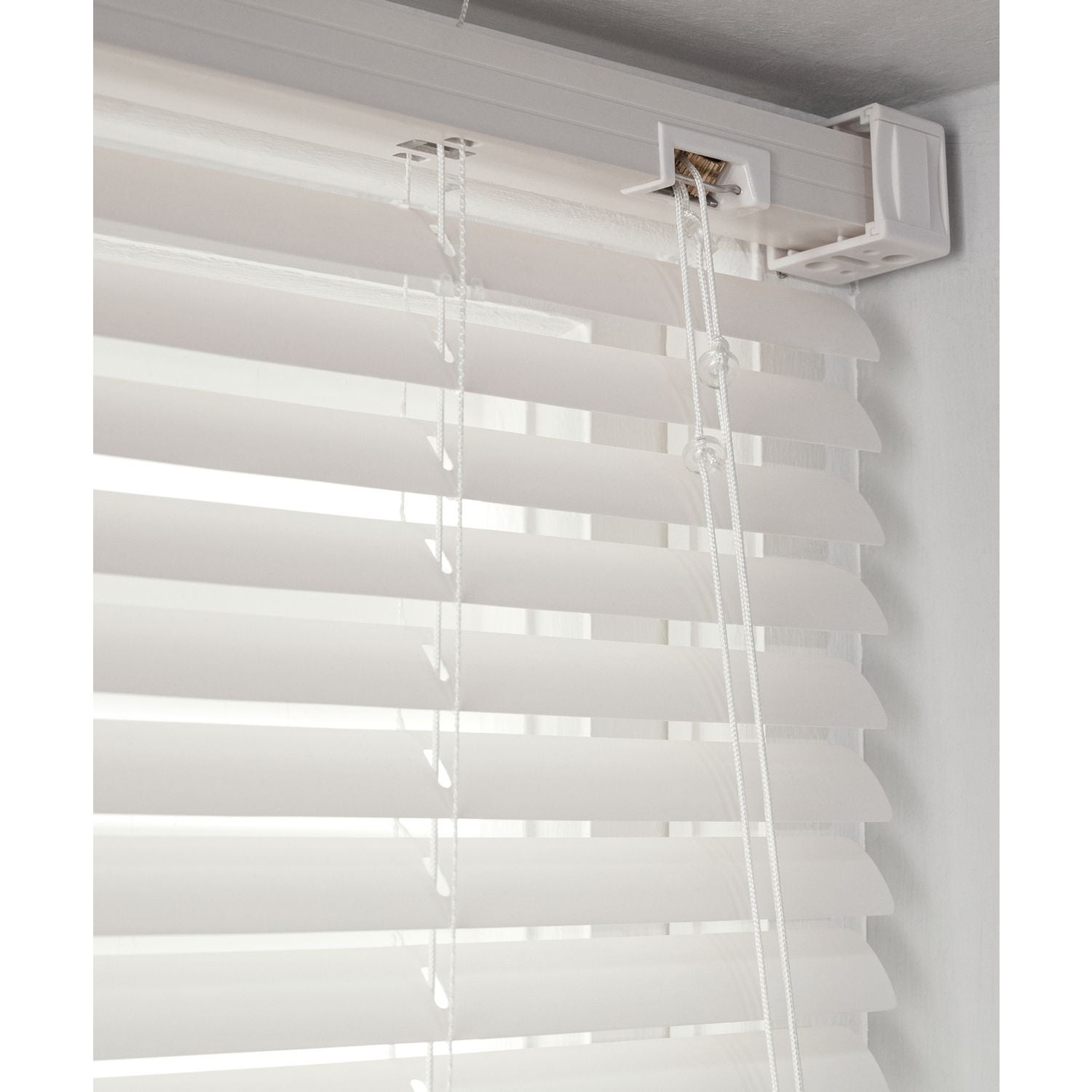 Argos Home Plastic White Venetian Blind 60cm - British product