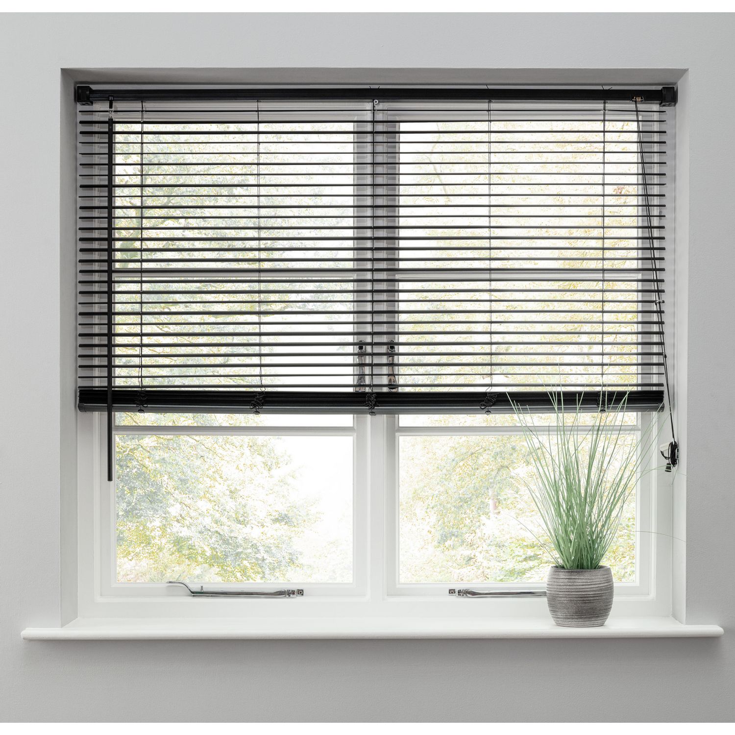 Argos Home Jet Black Venetian Blind 120cm - British product