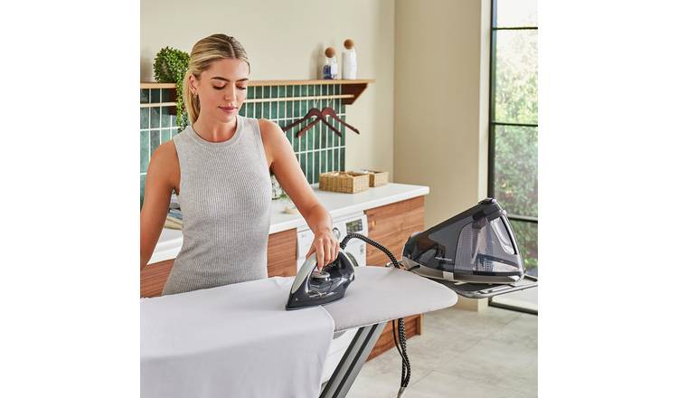 Morphy Richards 333030 steam generator iron, imported from the UK