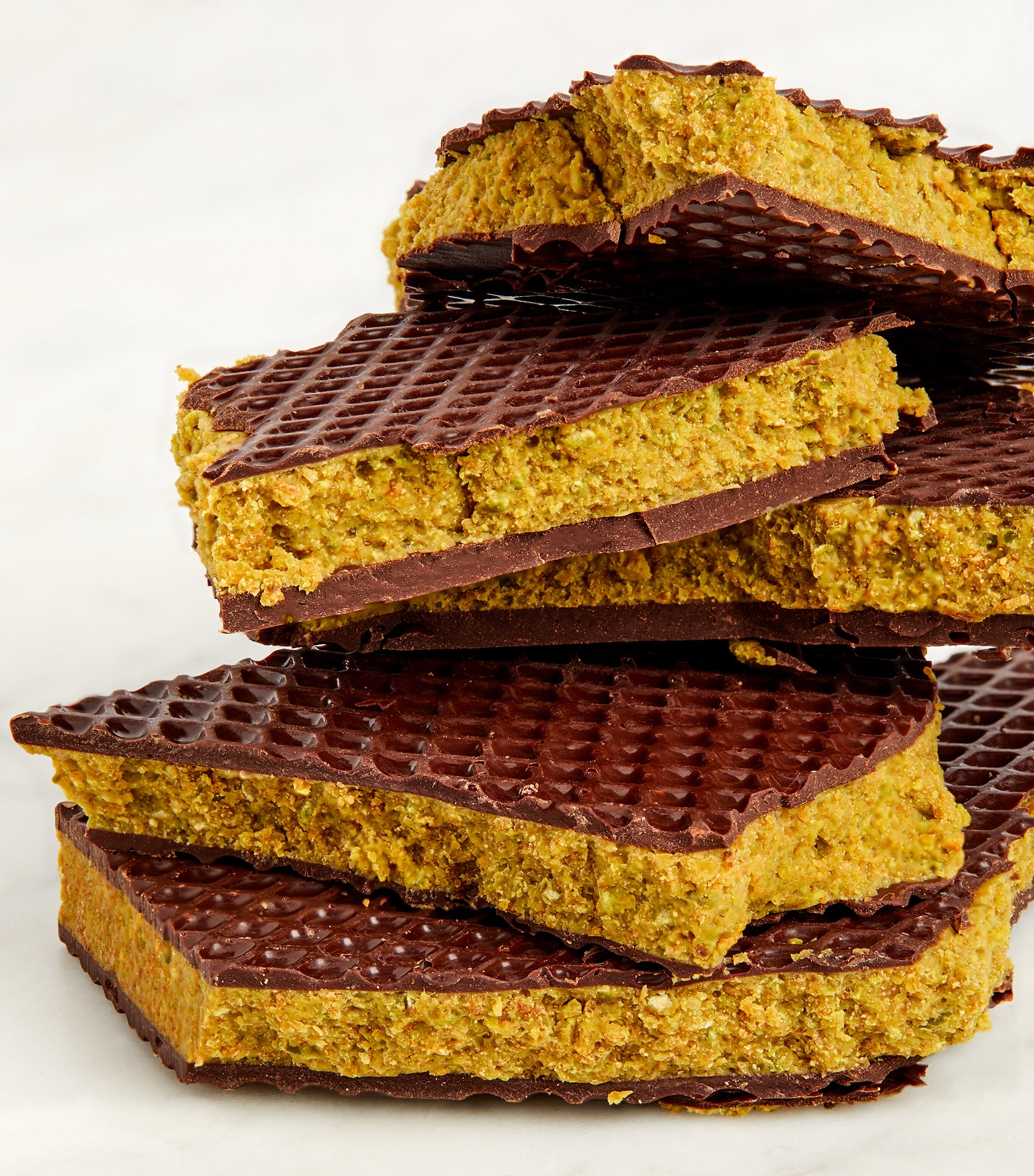 Harrods crunchy pistachio chocolate sandwich slab 260g, UK version