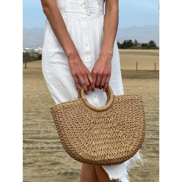 Round woven straw holdall with circular handle (British brand)
