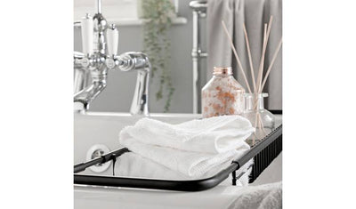 Serviettes de toilette unies super blanches Home Essentials en coton 2 paquets (30 cm x 30 cm) - Achetez en ligne chez McGrocer
