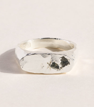 Harrods THE OUZE Sterling Silver and Sapphire Oval Signet Ring- Buy online at McGrocer