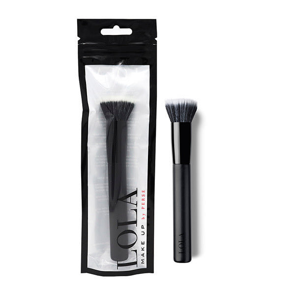 LOLA MAKE UP Finishing Brush GOODS Superdrug   