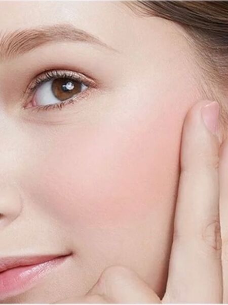 Eeve Beauty Rosy Glow 9 shade blush palette, imported from the UK