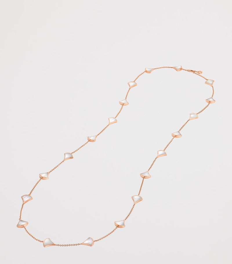 Bvlgari Divas' Dream necklace rose gold mother-of-pearl (British brand)